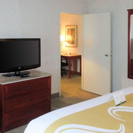Quality Inn & Suites Downtown - University Area Альбукерке Экстерьер фото