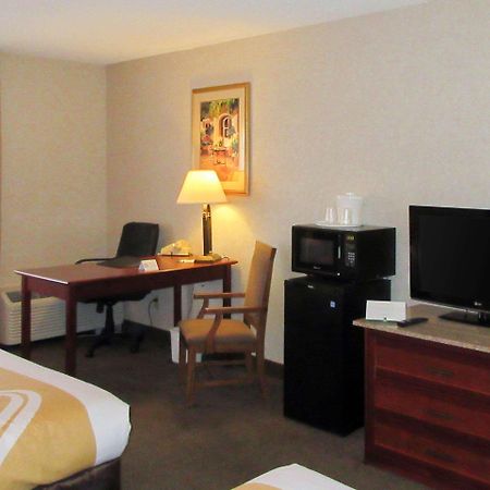 Quality Inn & Suites Downtown - University Area Альбукерке Экстерьер фото