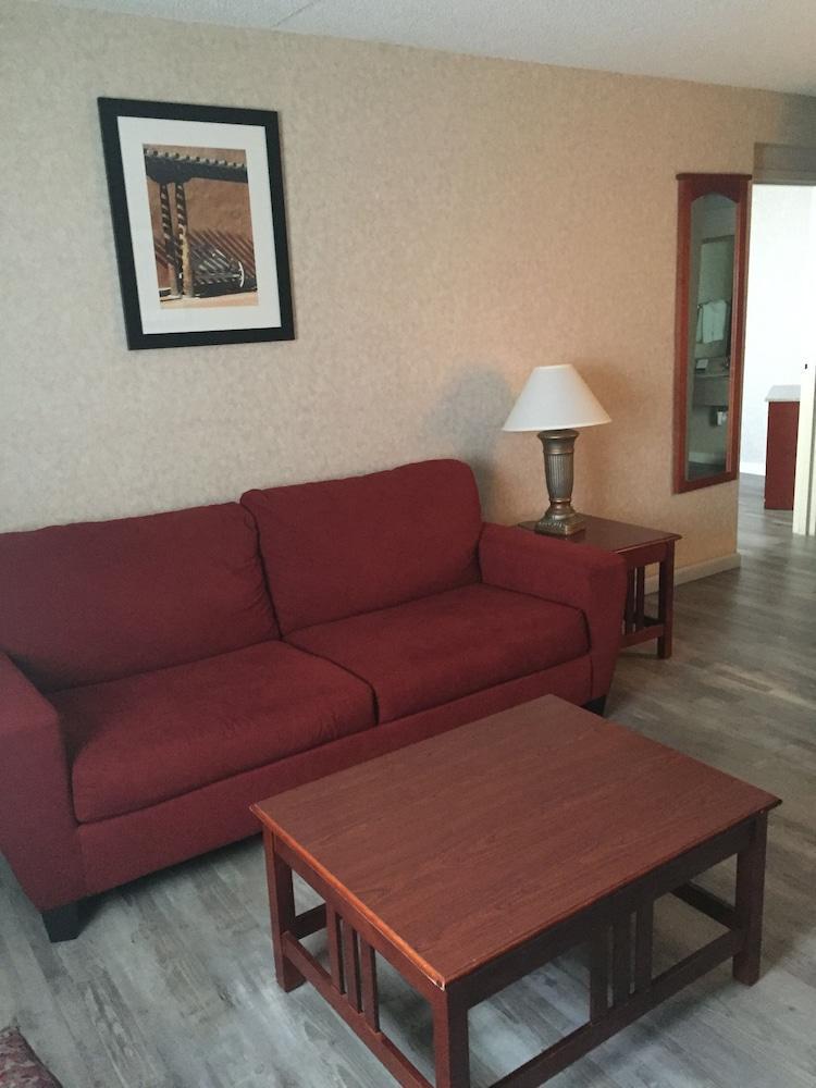 Quality Inn & Suites Downtown - University Area Альбукерке Экстерьер фото