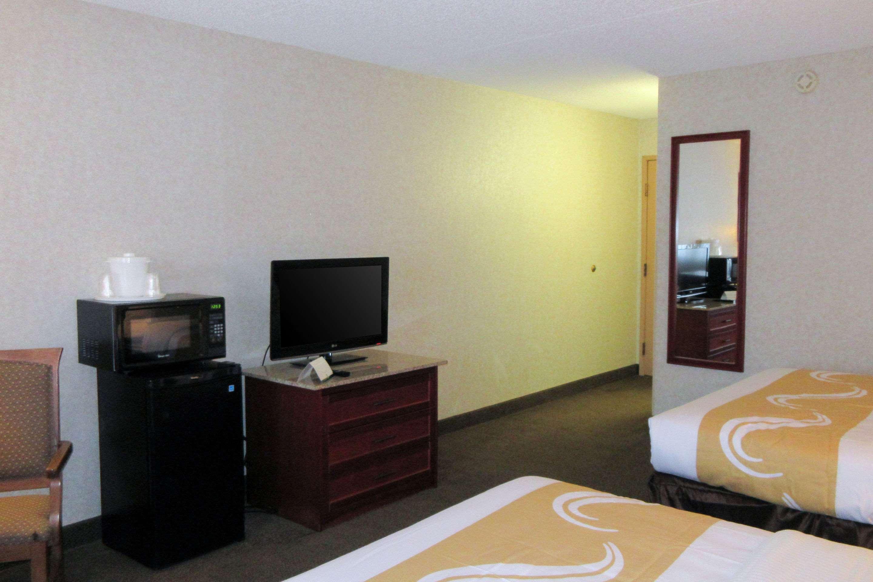 Quality Inn & Suites Downtown - University Area Альбукерке Экстерьер фото